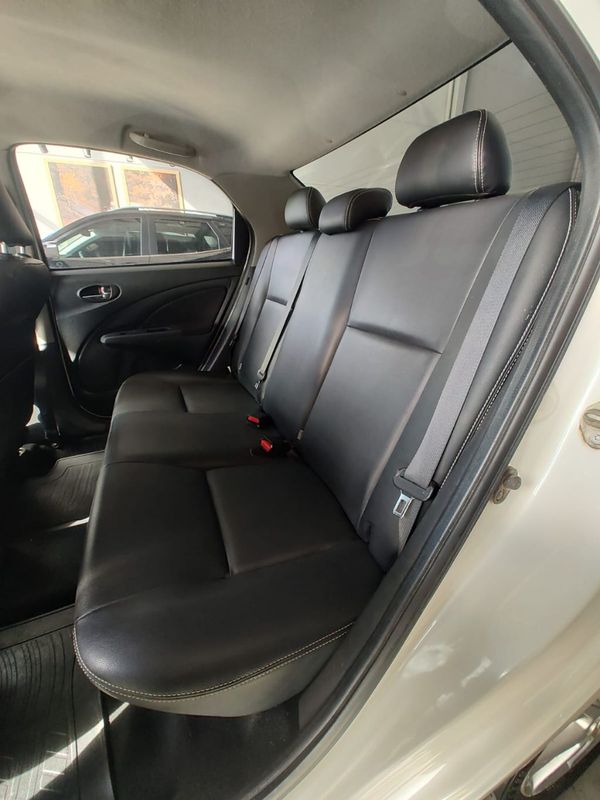 Toyota ETIOS XLS Sedan 1.5 16V 2017/2018 RENNER AUTOMÓVEIS LAJEADO / Carros no Vale Toyota ETIOS XLS Sedan 1.5 16V 2017/2018 RENNER AUTOMÓVEIS LAJEADO / Carros no Vale