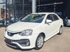 Toyota ETIOS XLS Sedan 1.5 16V 2017/2018 RENNER AUTOMÓVEIS LAJEADO / Carros no Vale