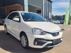 Toyota ETIOS XLS Sedan 1.5 16V 2017/2018 RENNER AUTOMÓVEIS LAJEADO / Carros no Vale
