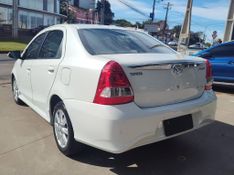 Toyota ETIOS XLS Sedan 1.5 16V 2017/2018 RENNER AUTOMÓVEIS LAJEADO / Carros no Vale