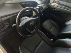 Toyota ETIOS XLS Sedan 1.5 16V 2017/2018 RENNER AUTOMÓVEIS LAJEADO / Carros no Vale
