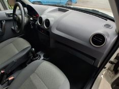 VOLKSWAGEN Gol City (Trend)/Titan 1.0 T 8V 2008/2009 RENNER AUTOMÓVEIS LAJEADO / Carros no Vale