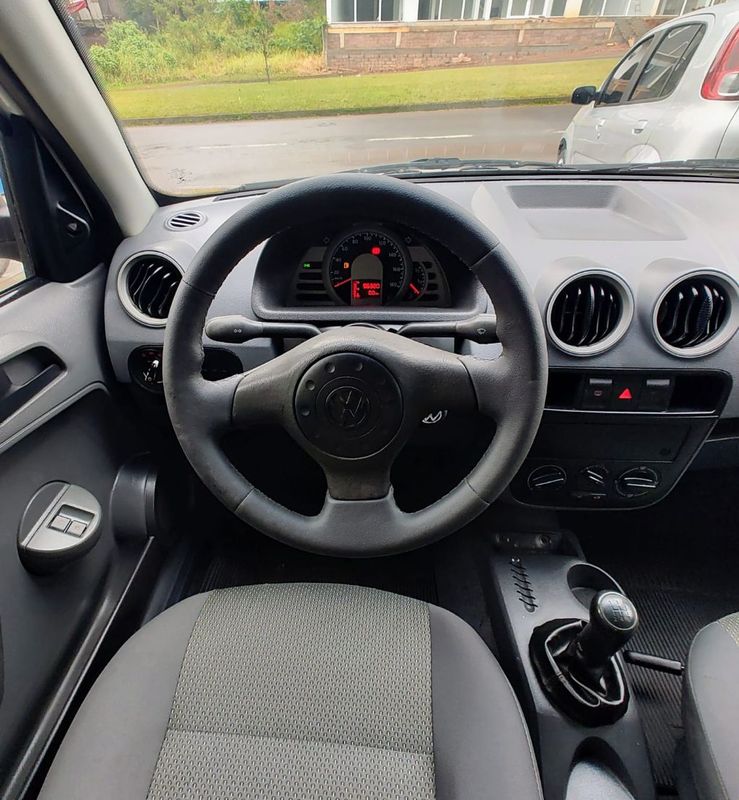 VOLKSWAGEN Gol City (Trend)/Titan 1.0 T 8V 2008/2009 RENNER AUTOMÓVEIS LAJEADO / Carros no Vale