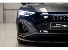 AUDI Q8 E-TRON 55 ELÉTRICO SPORTBACK PERFORMANCE BLACK QUATTRO 2023/2024 PASTORE CAR COLLECTION BENTO GONÇALVES / Carros no Vale