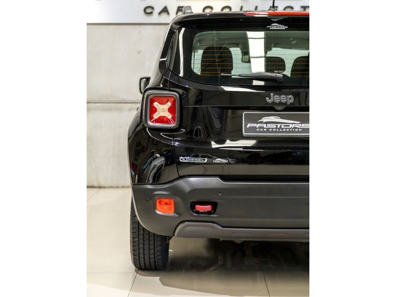 JEEP RENEGADE 2.0 16V TURBO TRAILHAWK 4X4 2015/2016 PASTORE CAR COLLECTION BENTO GONÇALVES / Carros no Vale JEEP RENEGADE 2.0 16V TURBO TRAILHAWK 4X4 2015/2016 PASTORE CAR COLLECTION BENTO GONÇALVES / Carros no Vale