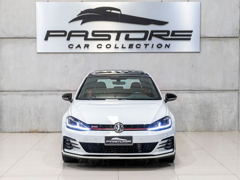 VOLKSWAGEN GOLF 2.0 350 TSI GTI DSG 2019/2019 PASTORE CAR COLLECTION BENTO GONÇALVES / Carros no Vale VOLKSWAGEN GOLF 2.0 350 TSI GTI DSG 2019/2019 PASTORE CAR COLLECTION BENTO GONÇALVES / Carros no Vale