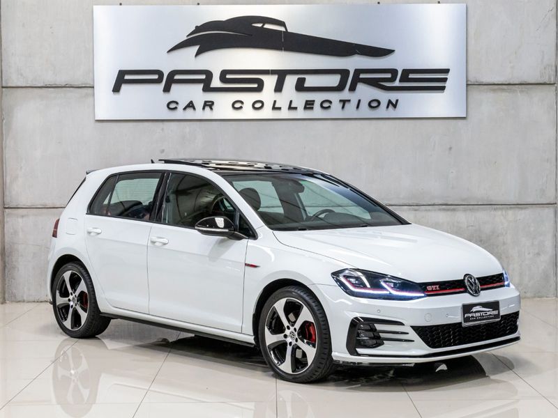 VOLKSWAGEN GOLF 2.0 350 TSI GTI DSG 2019/2019 PASTORE CAR COLLECTION BENTO GONÇALVES / Carros no Vale VOLKSWAGEN GOLF 2.0 350 TSI GTI DSG 2019/2019 PASTORE CAR COLLECTION BENTO GONÇALVES / Carros no Vale