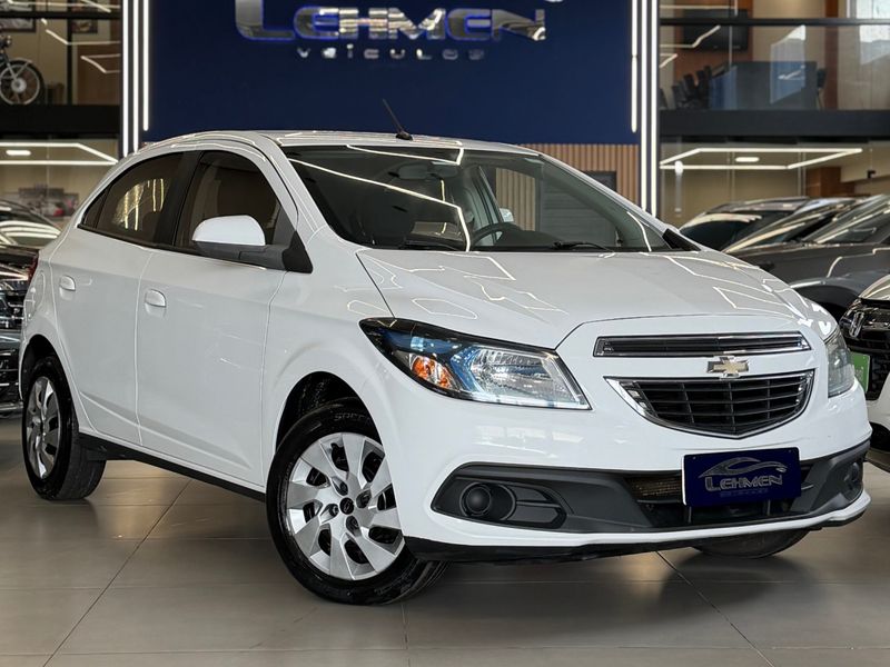 CHEVROLET ONIX 1.4 MPFI LT 8V 2015/2015 LEHMEN VEÍCULOS VENÂNCIO AIRES / Carros no Vale
