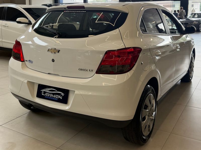 CHEVROLET ONIX 1.4 MPFI LT 8V 2015/2015 LEHMEN VEÍCULOS VENÂNCIO AIRES / Carros no Vale