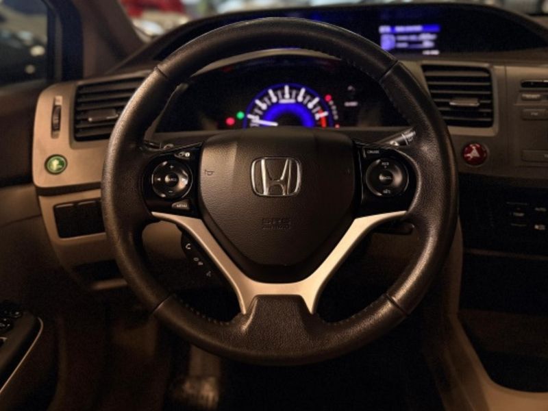 HONDA CIVIC 2.0 LXR 16V 2014/2014 LEHMEN VEÍCULOS VENÂNCIO AIRES / Carros no Vale HONDA CIVIC 2.0 LXR 16V 2014/2014 LEHMEN VEÍCULOS VENÂNCIO AIRES / Carros no Vale