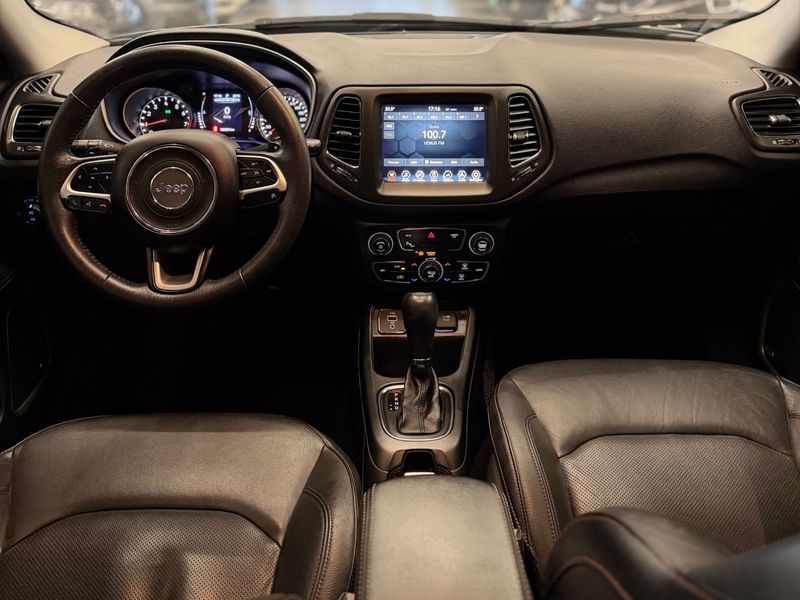 JEEP COMPASS 2.0 16V LONGITUDE 2018/2018 LEHMEN VEÍCULOS VENÂNCIO AIRES / Carros no Vale