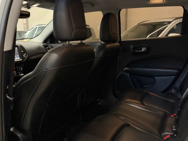 JEEP COMPASS 2.0 16V LONGITUDE 2018/2018 LEHMEN VEÍCULOS VENÂNCIO AIRES / Carros no Vale