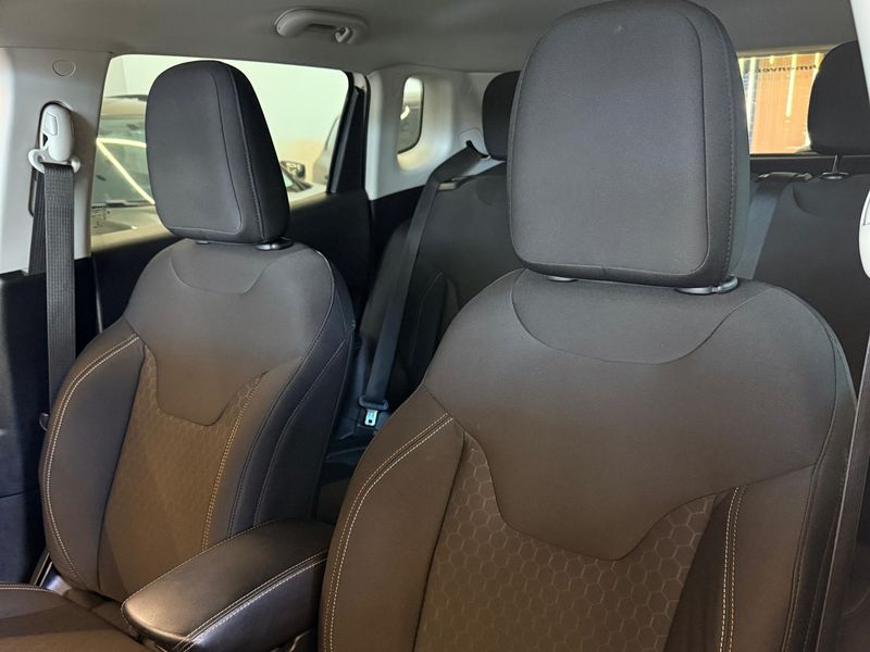 JEEP COMPASS 2.0 16V SPORT 2017/2018 LEHMEN VEÍCULOS VENÂNCIO AIRES / Carros no Vale JEEP COMPASS 2.0 16V SPORT 2017/2018 LEHMEN VEÍCULOS VENÂNCIO AIRES / Carros no Vale