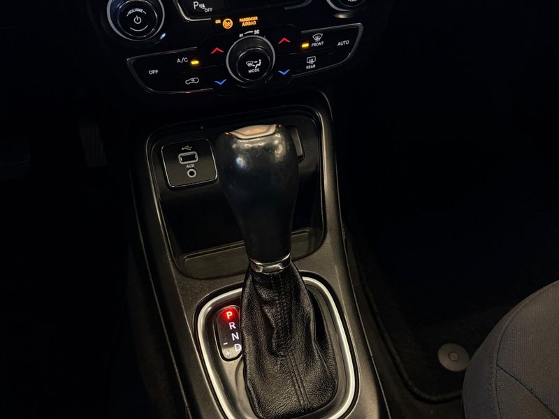JEEP COMPASS 2.0 16V SPORT 2017/2018 LEHMEN VEÍCULOS VENÂNCIO AIRES / Carros no Vale JEEP COMPASS 2.0 16V SPORT 2017/2018 LEHMEN VEÍCULOS VENÂNCIO AIRES / Carros no Vale