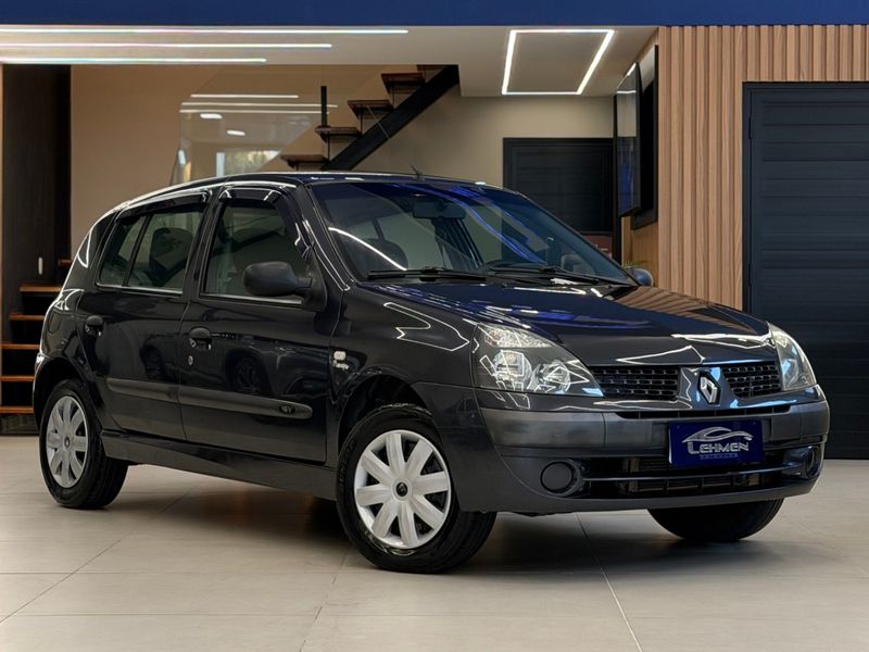 RENAULT CLIO 1.0 EXPRESSION 16V 2004/2004 LEHMEN VEÍCULOS VENÂNCIO AIRES / Carros no Vale