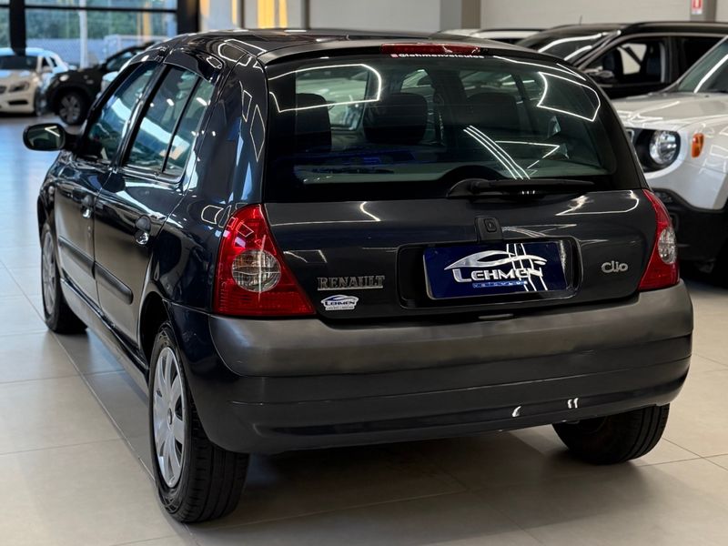 RENAULT CLIO 1.0 EXPRESSION 16V 2004/2004 LEHMEN VEÍCULOS VENÂNCIO AIRES / Carros no Vale