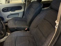RENAULT CLIO 1.0 EXPRESSION 16V 2004/2004 LEHMEN VEÍCULOS VENÂNCIO AIRES / Carros no Vale