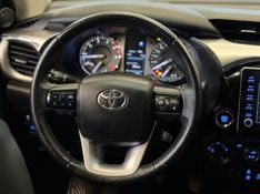 TOYOTA HILUX 2.8 D-4D TURBO CD SRV 4X4 2022/2022 LEHMEN VEÍCULOS VENÂNCIO AIRES / Carros no Vale