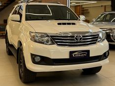 TOYOTA HILUX SW4 3.0 SRV 4X4 16V TURBO INTERCOOLER 2014/2015 LEHMEN VEÍCULOS VENÂNCIO AIRES / Carros no Vale
