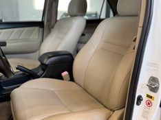 TOYOTA HILUX SW4 3.0 SRV 4X4 16V TURBO INTERCOOLER 2014/2015 LEHMEN VEÍCULOS VENÂNCIO AIRES / Carros no Vale