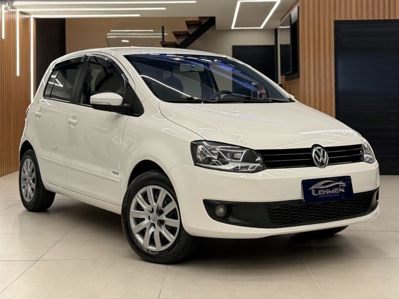 VOLKSWAGEN FOX 1.6 MI 8V 2013/2013 LEHMEN VEÍCULOS VENÂNCIO AIRES / Carros no Vale