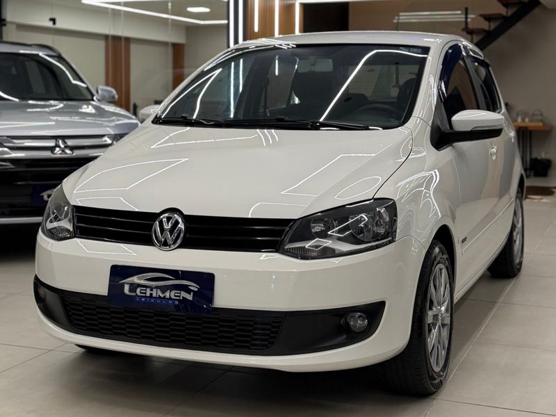 VOLKSWAGEN FOX 1.6 MI 8V 2013/2013 LEHMEN VEÍCULOS VENÂNCIO AIRES / Carros no Vale