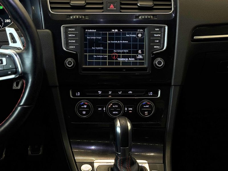 VOLKSWAGEN GOLF 2.0 TSI GTI 16V TURBO 2016/2016 LEHMEN VEÍCULOS VENÂNCIO AIRES / Carros no Vale