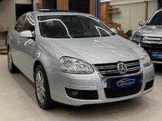 VOLKSWAGEN JETTA 2.5 I 20V 170CV TIPTRONIC 2010/2010 LEHMEN VEÍCULOS VENÂNCIO AIRES / Carros no Vale