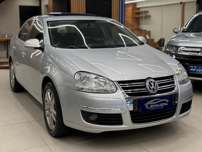 VOLKSWAGEN JETTA 2.5 I 20V 170CV TIPTRONIC 2010/2010 LEHMEN VEÍCULOS VENÂNCIO AIRES / Carros no Vale