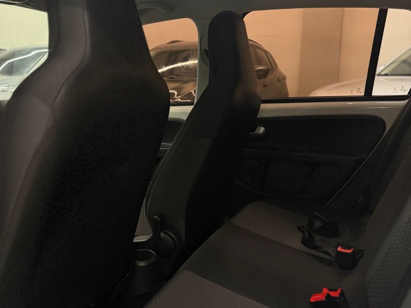 VOLKSWAGEN UP 1.0 TSI MOVE UP 12V 2017/2018 LEHMEN VEÍCULOS VENÂNCIO AIRES / Carros no Vale