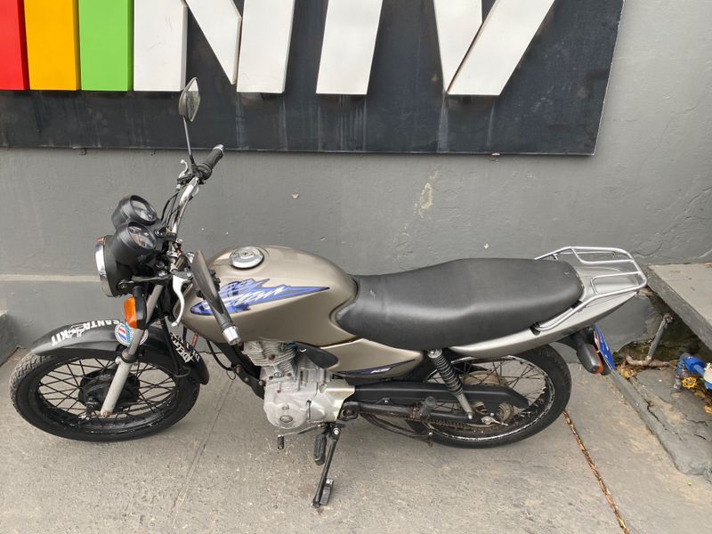 Honda Motos Cg 125 Titan Ks 2000/2000 NECO TOLATI VEÍCULOS VENÂNCIO AIRES / Carros no Vale