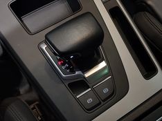 Audi Q5 2.0 45 TFSI GASOLINA S-LINE QUATTRO S TRONIC 2021/2022 BETIOLO NOVOS E SEMINOVOS LAJEADO / Carros no Vale