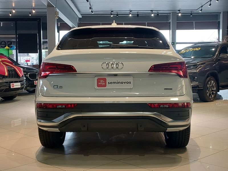 Audi Q5 2.0 45 TFSI GASOLINA S-LINE QUATTRO S TRONIC 2021/2022 BETIOLO NOVOS E SEMINOVOS LAJEADO / Carros no Vale Audi Q5 2.0 45 TFSI GASOLINA S-LINE QUATTRO S TRONIC 2021/2022 BETIOLO NOVOS E SEMINOVOS LAJEADO / Carros no Vale
