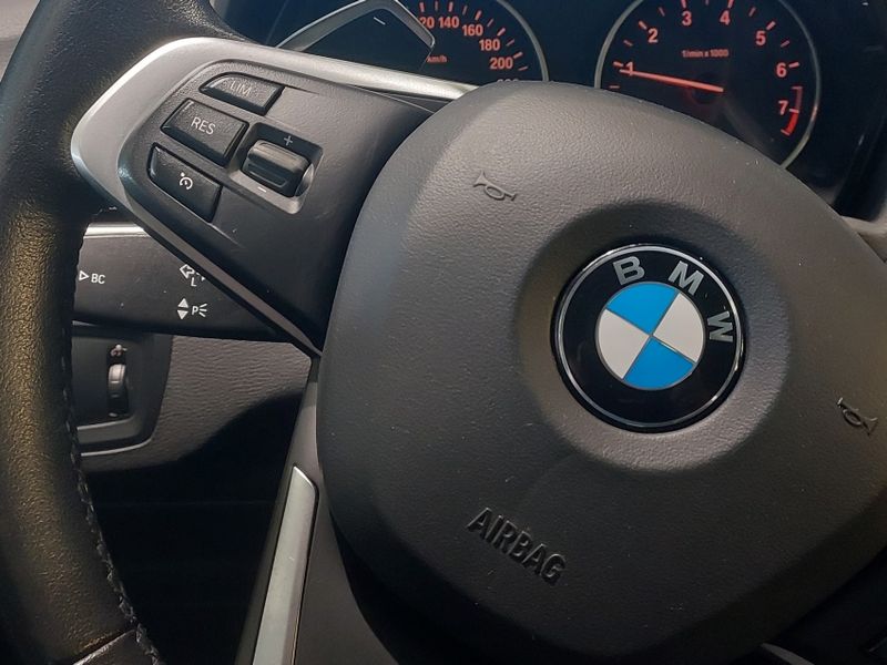 BMW X1 2.0 16V TURBO ACTIVEFLEX SDRIVE20I 4P AUTOMÁTICO 2016/2016 BETIOLO NOVOS E SEMINOVOS LAJEADO / Carros no Vale BMW X1 2.0 16V TURBO ACTIVEFLEX SDRIVE20I 4P AUTOMÁTICO 2016/2016 BETIOLO NOVOS E SEMINOVOS LAJEADO / Carros no Vale