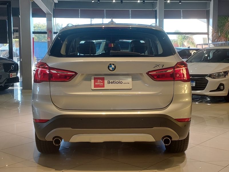 BMW X1 2.0 16V TURBO ACTIVEFLEX SDRIVE20I 4P AUTOMÁTICO 2016/2016 BETIOLO NOVOS E SEMINOVOS LAJEADO / Carros no Vale BMW X1 2.0 16V TURBO ACTIVEFLEX SDRIVE20I 4P AUTOMÁTICO 2016/2016 BETIOLO NOVOS E SEMINOVOS LAJEADO / Carros no Vale