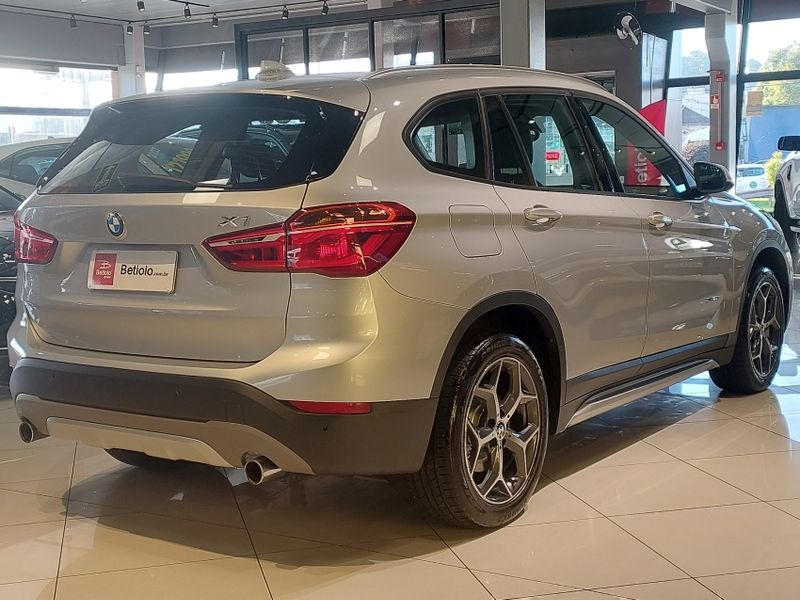 BMW X1 2.0 16V TURBO ACTIVEFLEX SDRIVE20I 4P AUTOMÁTICO 2016/2016 BETIOLO NOVOS E SEMINOVOS LAJEADO / Carros no Vale BMW X1 2.0 16V TURBO ACTIVEFLEX SDRIVE20I 4P AUTOMÁTICO 2016/2016 BETIOLO NOVOS E SEMINOVOS LAJEADO / Carros no Vale