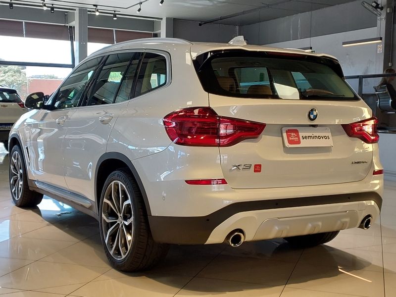 BMW X3 2.0 16V HÍBRIDO XDRIVE30E STEPTRONIC 2020/2021 BETIOLO NOVOS E SEMINOVOS LAJEADO / Carros no Vale BMW X3 2.0 16V HÍBRIDO XDRIVE30E STEPTRONIC 2020/2021 BETIOLO NOVOS E SEMINOVOS LAJEADO / Carros no Vale