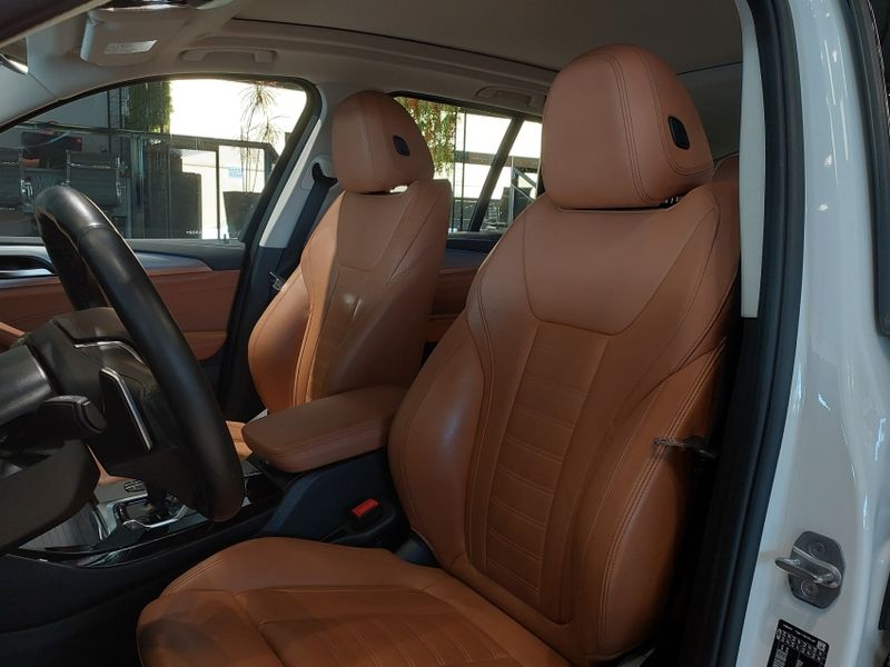 BMW X3 2.0 16V HÍBRIDO XDRIVE30E STEPTRONIC 2020/2021 BETIOLO NOVOS E SEMINOVOS LAJEADO / Carros no Vale BMW X3 2.0 16V HÍBRIDO XDRIVE30E STEPTRONIC 2020/2021 BETIOLO NOVOS E SEMINOVOS LAJEADO / Carros no Vale