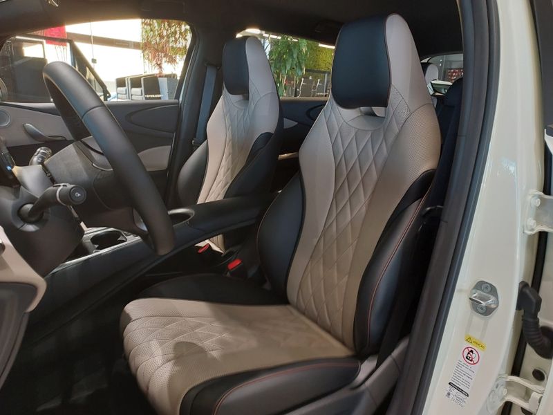 BYD DOLPHIN 44,9 KW ELÉTRICO GS 2026/2027 BETIOLO NOVOS E SEMINOVOS LAJEADO / Carros no Vale BYD DOLPHIN 44,9 KW ELÉTRICO GS 2026/2027 BETIOLO NOVOS E SEMINOVOS LAJEADO / Carros no Vale