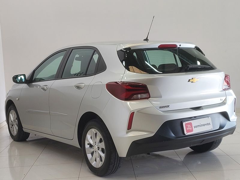 Chevrolet ONIX 1.0 FLEX LT MANUAL 2022/2023 BETIOLO NOVOS E SEMINOVOS LAJEADO / Carros no Vale Chevrolet ONIX 1.0 FLEX LT MANUAL 2022/2023 BETIOLO NOVOS E SEMINOVOS LAJEADO / Carros no Vale