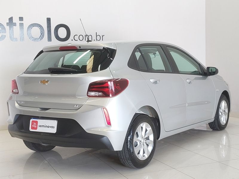 Chevrolet ONIX 1.0 FLEX LT MANUAL 2022/2023 BETIOLO NOVOS E SEMINOVOS LAJEADO / Carros no Vale Chevrolet ONIX 1.0 FLEX LT MANUAL 2022/2023 BETIOLO NOVOS E SEMINOVOS LAJEADO / Carros no Vale
