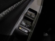 Chevrolet ONIX 1.0 FLEX MANUAL 2024/2025 BETIOLO NOVOS E SEMINOVOS LAJEADO / Carros no Vale