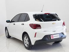 Chevrolet ONIX 1.0 FLEX MANUAL 2024/2025 BETIOLO NOVOS E SEMINOVOS LAJEADO / Carros no Vale