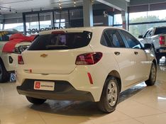Chevrolet ONIX 1.0 FLEX MANUAL 2023/2024 BETIOLO NOVOS E SEMINOVOS LAJEADO / Carros no Vale