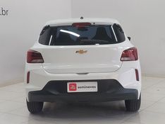 Chevrolet ONIX 1.0 FLEX MANUAL 2023/2024 BETIOLO NOVOS E SEMINOVOS LAJEADO / Carros no Vale