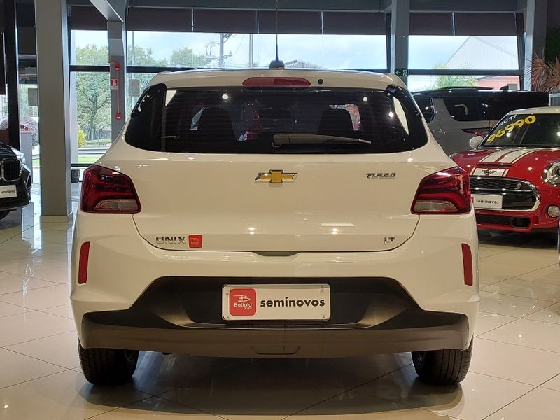 Chevrolet ONIX 1.0 TURBO FLEX LT AUTOMÁTICO 2023/2023 BETIOLO NOVOS E SEMINOVOS LAJEADO / Carros no Vale Chevrolet ONIX 1.0 TURBO FLEX LT AUTOMÁTICO 2023/2023 BETIOLO NOVOS E SEMINOVOS LAJEADO / Carros no Vale