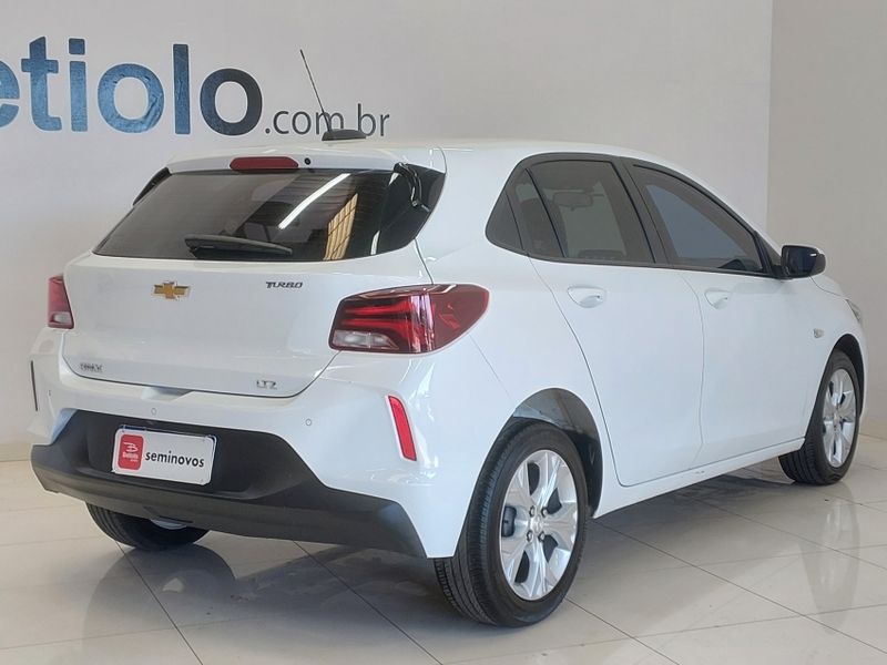 Chevrolet ONIX 1.0 TURBO FLEX LTZ MANUAL 2022/2023 BETIOLO NOVOS E SEMINOVOS LAJEADO / Carros no Vale
