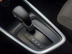 Chevrolet ONIX 1.0 TURBO FLEX PLUS LTZ AUTOMÁTICO 2023/2024 BETIOLO NOVOS E SEMINOVOS LAJEADO / Carros no Vale