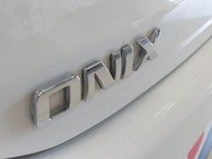 Chevrolet ONIX 1.0 TURBO FLEX PLUS LTZ AUTOMÁTICO 2023/2024 BETIOLO NOVOS E SEMINOVOS LAJEADO / Carros no Vale