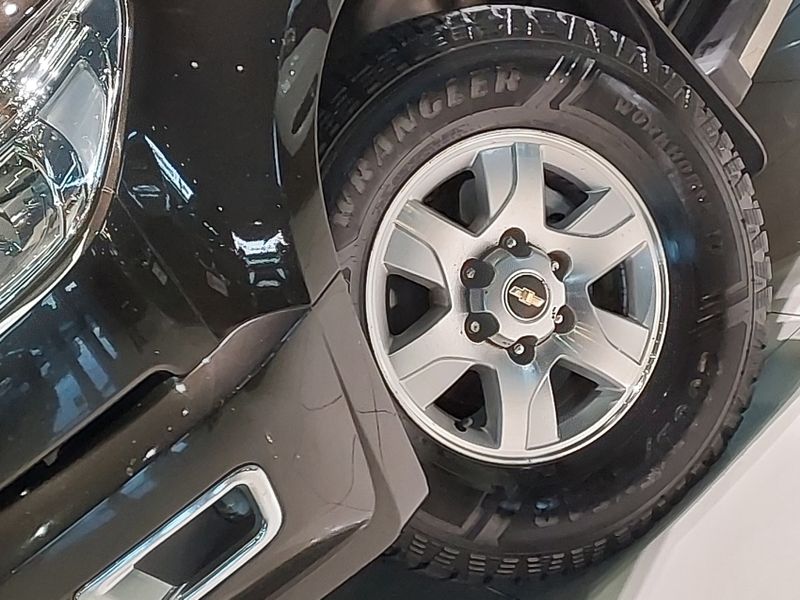 Chevrolet S10 2.4 LT 4X2 CD 8V FLEX 4P MANUAL 2013/2014 BETIOLO NOVOS E SEMINOVOS LAJEADO / Carros no Vale Chevrolet S10 2.4 LT 4X2 CD 8V FLEX 4P MANUAL 2013/2014 BETIOLO NOVOS E SEMINOVOS LAJEADO / Carros no Vale